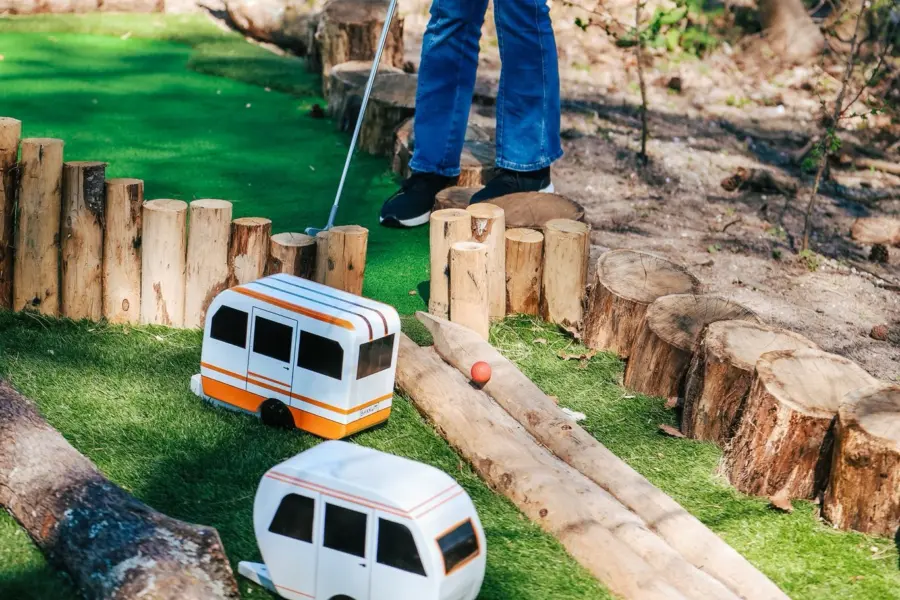 Minigolf hole caravans jolanda