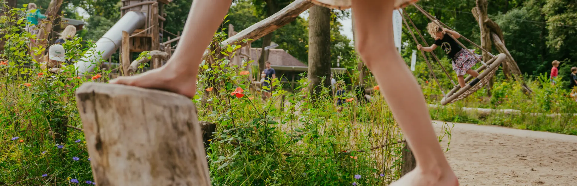 Spelen in de grote speeltuin